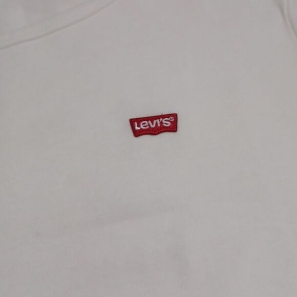 Levi's White and Red Fitted Short Sleeve T-Shirt - Picture 4 of 9